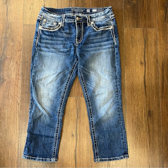 Miss me, midrise easy crop jean SZ 30/10 - Picture 4 of 7